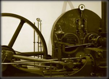 una antica macchina a vapore