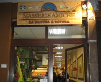 l'insegna Masserie Amiche del farmer's market di Bari