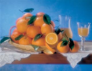 Arance di Ribera e bicchieri di spremuta