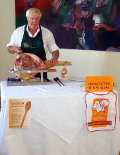 il prosciutto d'osvaldo alla manifestazione