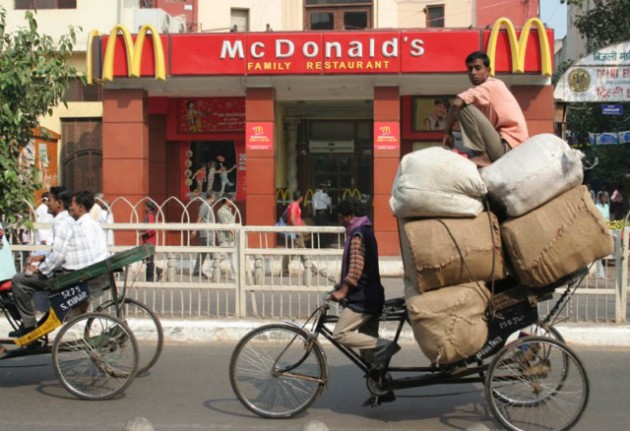 un ristorante mc donalds in india