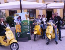 Martino, Giuditta e i conducenti sulle Vespa