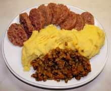 polenta, funghi e cotechino