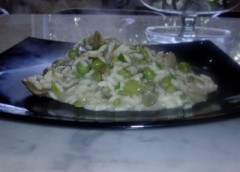 piatto di risotto di aprile