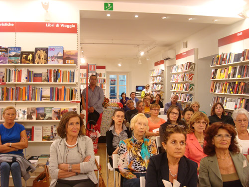 pubblico alla presentazione di orto e mangiato