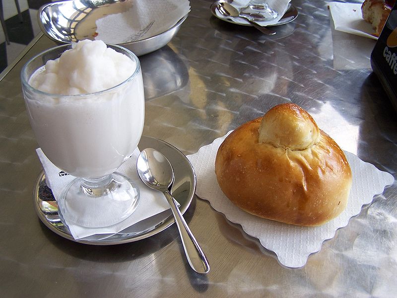 granita e brioche (wikipedia)