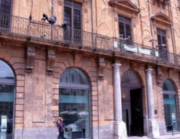La facciata di Palazzo Riso a Palermo