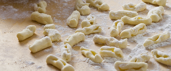 cavatelli-con-fave-verdie-ericotta-salata