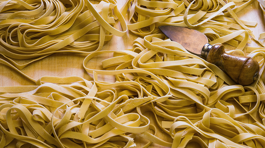 fettuccine-al-forno-su-gusci-di-capesante