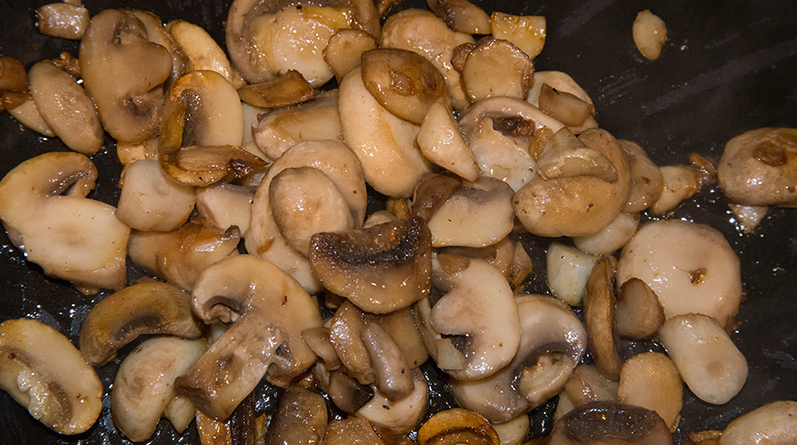 ricetta-funghi-porcini-trifolati