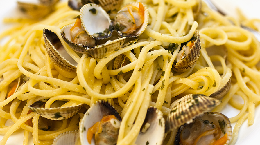 spaghetti-ai-frutti-di-mare-in-cartoccio