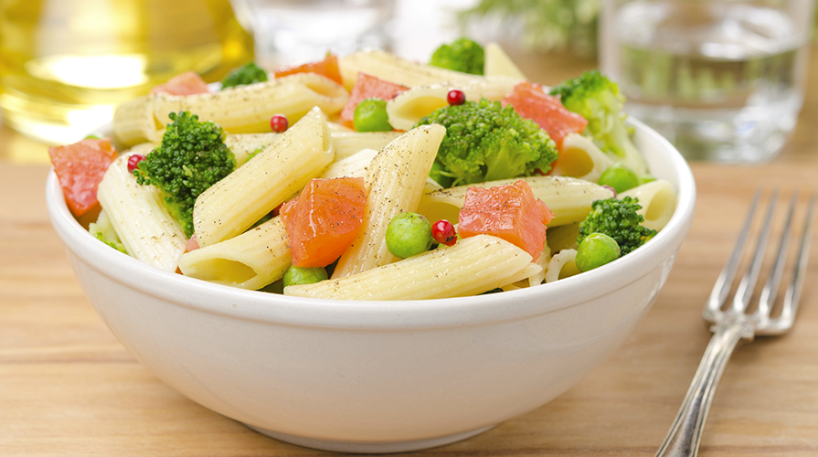 pasta-con-i-broccoli-romani-e-salmone