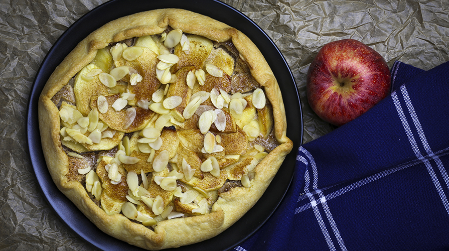 crostata-di-mele-con-crumble-di-mandorle