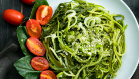 Spaghetti con pesto di spinaci