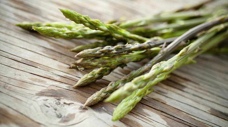 minestrina-in-brodo-di-asparagi-di-bosco