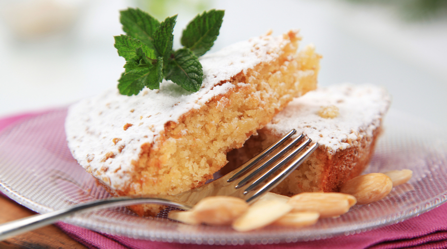 torta fiori di sambuco e mandorle