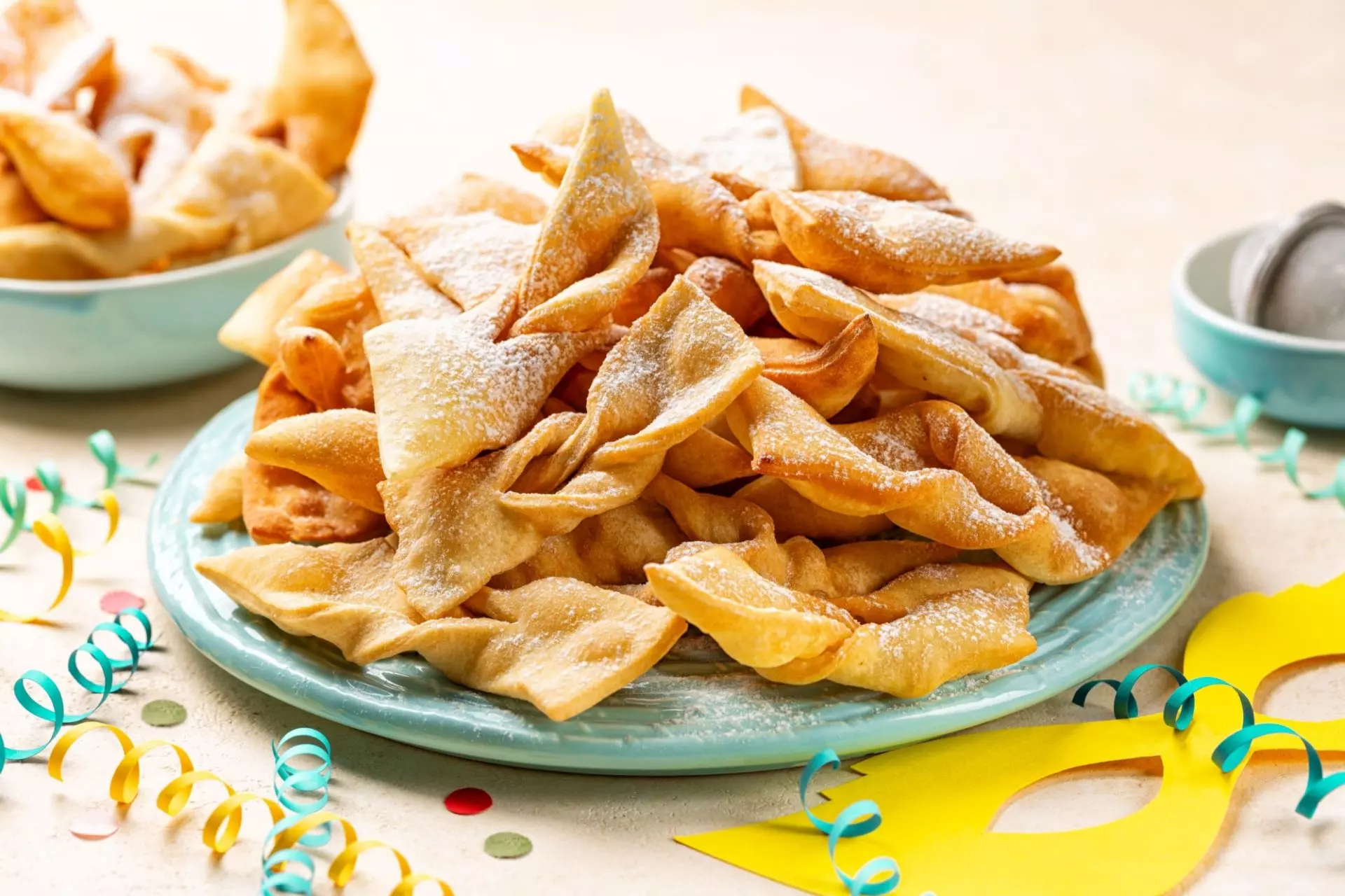 Piatto di chiacchiere di Carnevale
