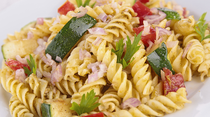 pasta-zucchine-specke-pomodorini