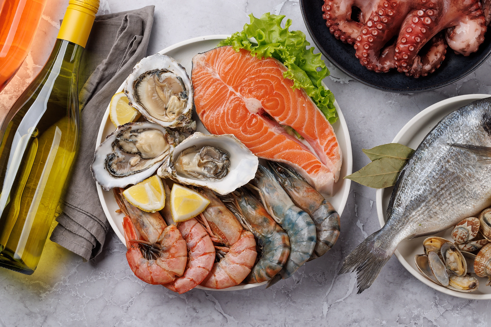 Crudo di pesce con vino