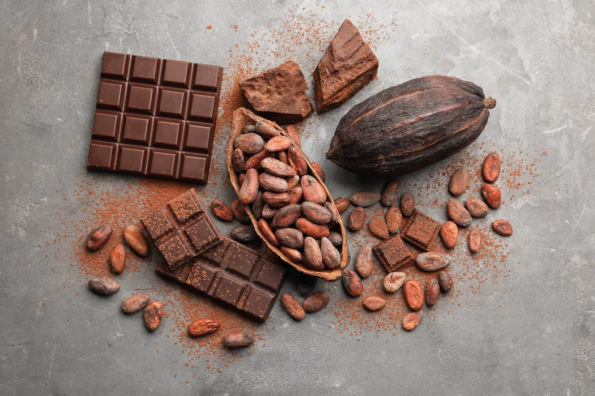 Cioccolato e cacao con fave