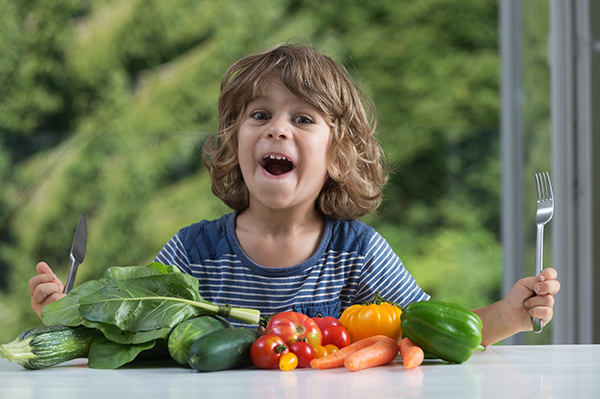 Bambini frutta e verdura