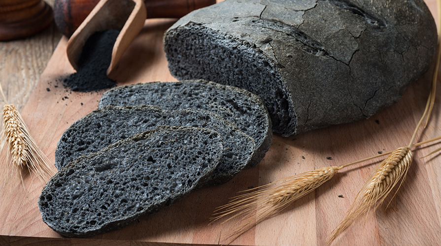 Pane al carbone vegetale