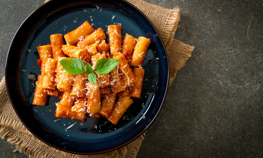 rigatoni pomodoro e basilico