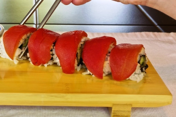 tomato sushi