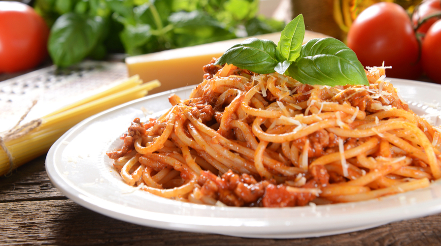 Spaghetti alla bolognese: tutta la verità su uno dei piatti più ...