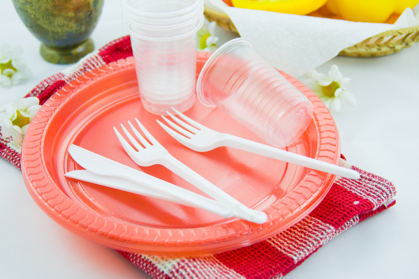 Plastica per alimenti: possiamo considerarla sicura?