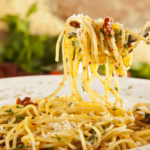 spaghetti aglio olio e acciughe