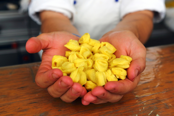 tortellino bologna