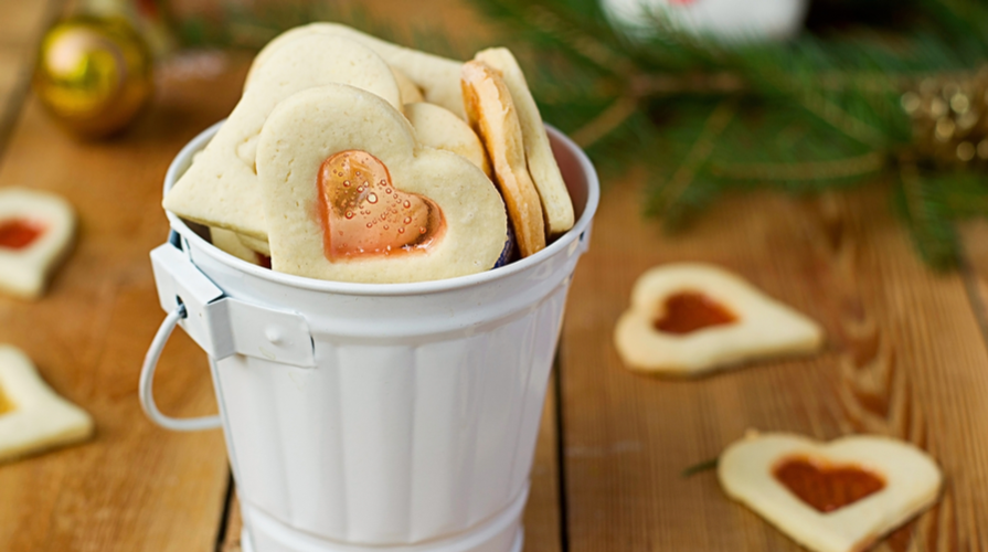 Biscotti Di Natale Fatti In Casa.Biscotti Di Natale 5 Ricette Per Regali Originali E Unici