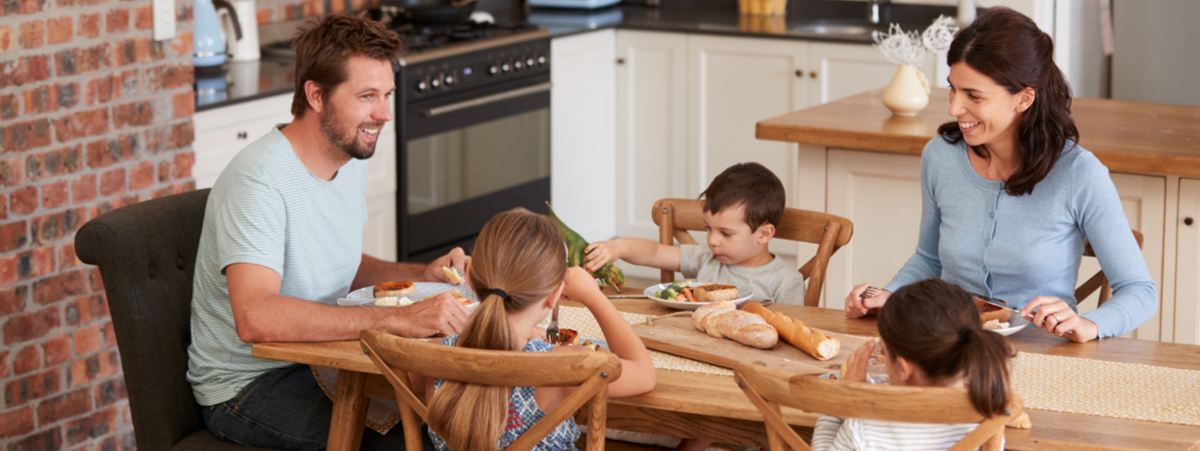 mangiare in famiglia fa bene ai bambini