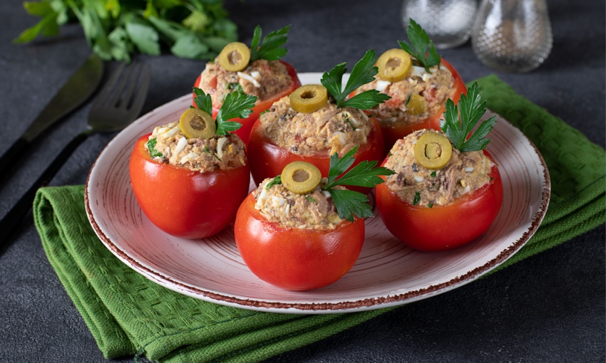 pomodori ripieni di tonno e olive