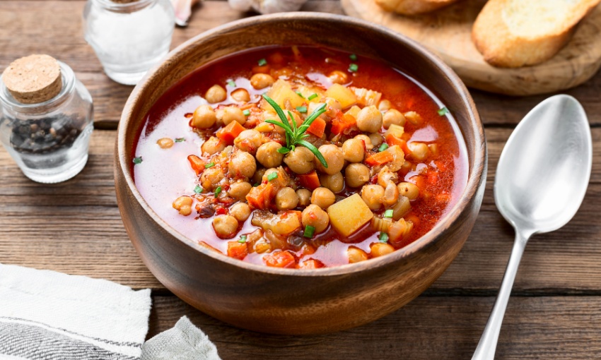 zuppa di ceci e pomodori