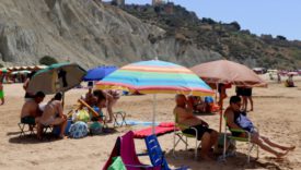 cosa mangiano i siciliani in spiaggia