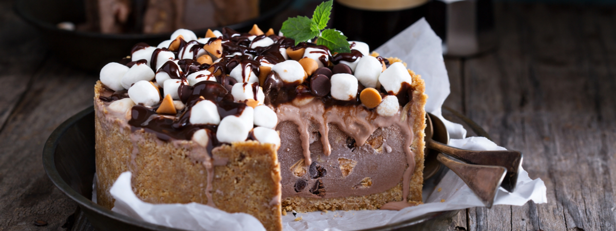 torta gelato con pan di spagna