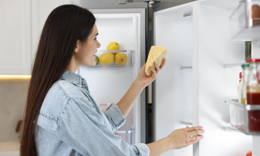 formaggio in frigo