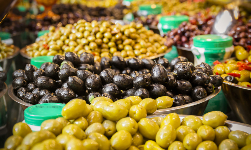 olive in vendita al mercato