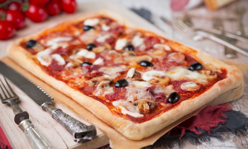 pizza in teglia con il lievitino