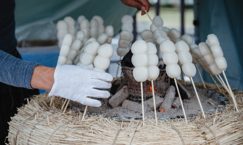 Mitarashi Dango: la ricetta originale giapponese per fare le