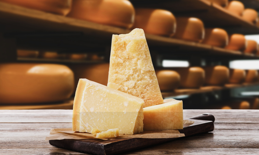 export parmigiano reggiano