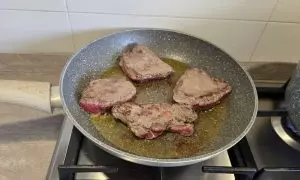 guancia di manzo in padella