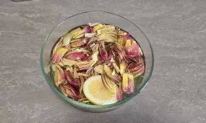 carciofi con acqua e limone