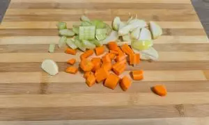 verdure tagliate a pezzi