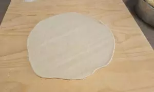 altro impasto steso con il mattarello