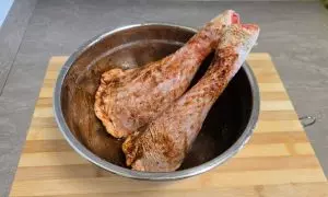 cosce di tacchino ricoperte di paprika dolce