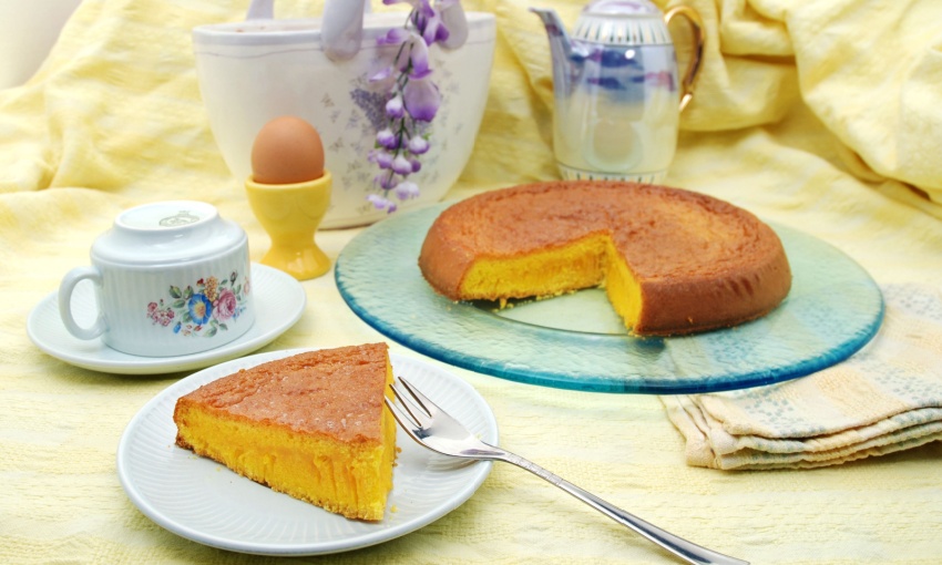 fetta di torta sabbiosa