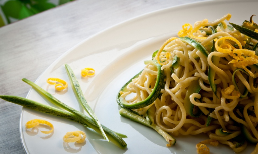 pasta con zucchine e limone